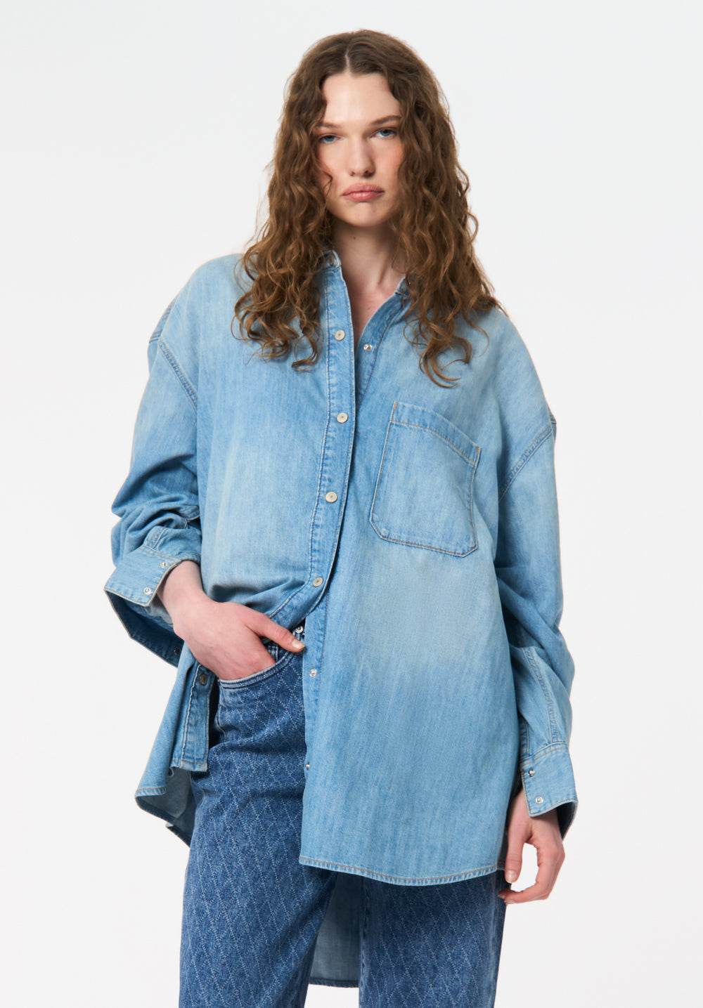 Safiya Women's Oversized Denim Shirt, Light and Worn – Buffalo Jeans