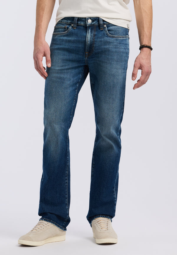 Men's Relaxed Fit Jeans | Men's Relaxed Straight Driven Jeans | Buffalo ...