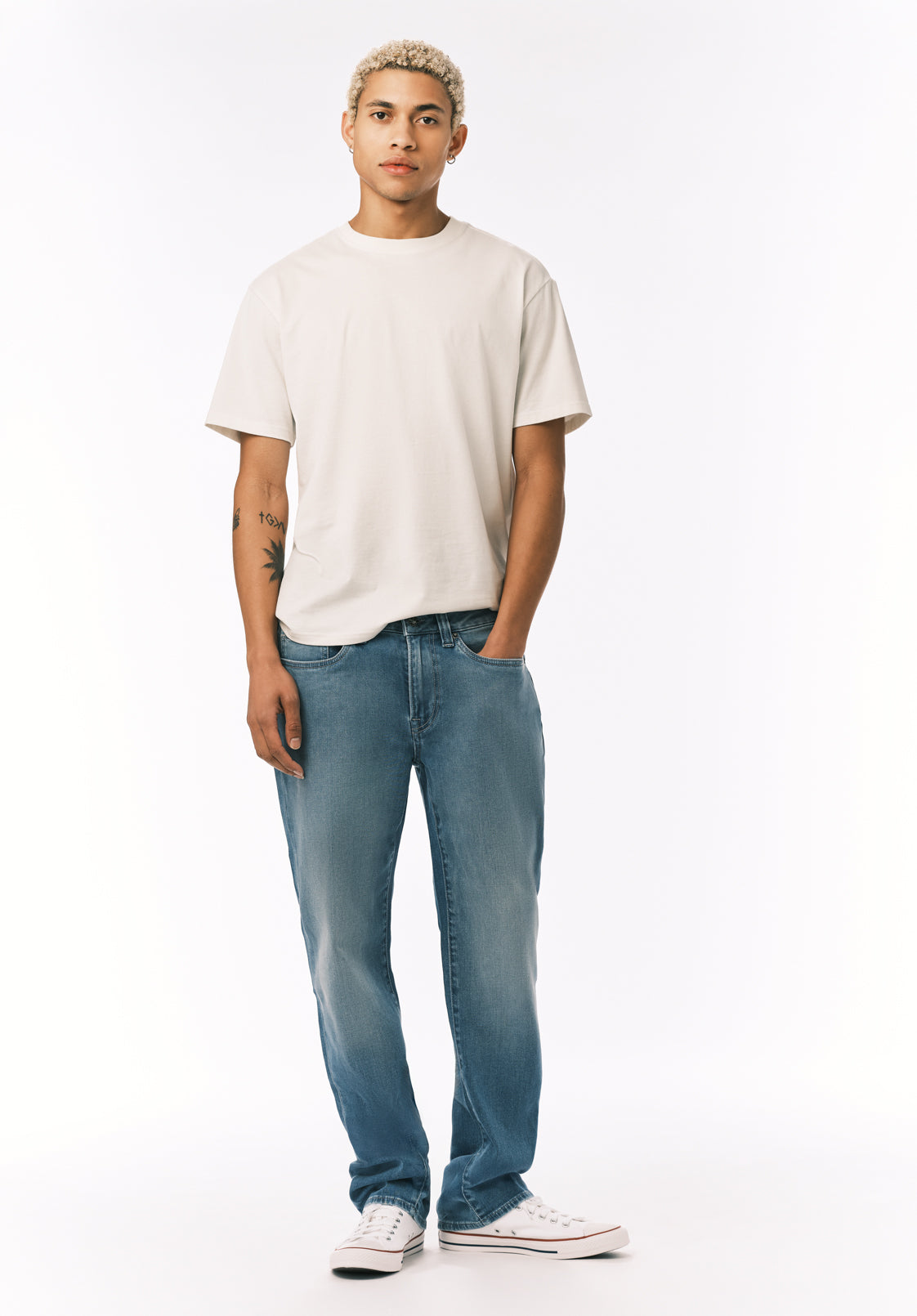 Six Men's Straight Freedom Flex Jeans, Sanded Wash – Buffalo Jeans